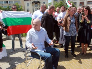 Държавният преврат на „злия прът” Слави се провали