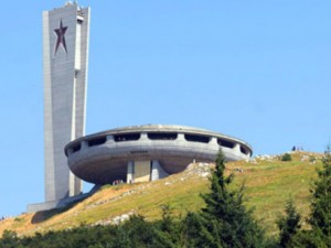 Върнете чинията на Бузлуджа на ДПС и десните
 