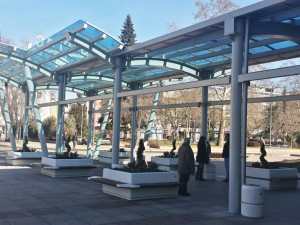 Нагла касиерка се гаври с пенсионери