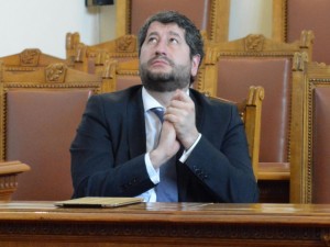 Св. Христо Иванов чете морал като Джак Изкормвача
 