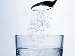
Оставете чаша вода със сол и оцет в дома си и вижте какви невероятни промени ще има само за 24 часа

