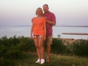 Мая Манолова се събу по къси панталонки 
 