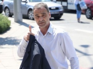 Обраха футболната легенда Ники Илиев, докато внуците му са в съседната стая