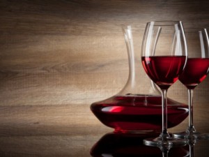 До 5 чашки вино седмично за дълъг живот