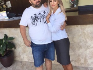 Любо Нейков с гореща блондинка в Пампорово
 