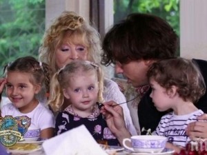 Пенсионният фонд на Русия привика Алла Пугачова