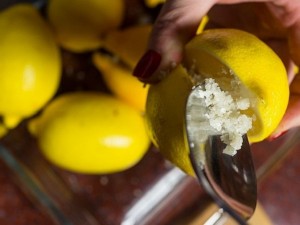 Лимонът гони разширените вени
