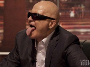 Oh Yeah - Слави Т. Трифонов himself. Нещо като Donald J. Trump. Честито на наивниците!
