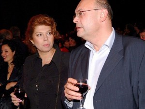 Съпругът на Илияна Йотова спасява живота на двама министри