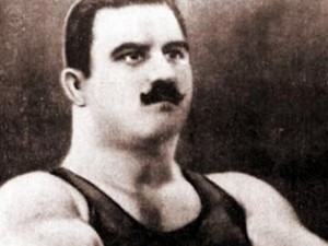 Най-силният човек в света отказал 10 хил. долара да загуби мач