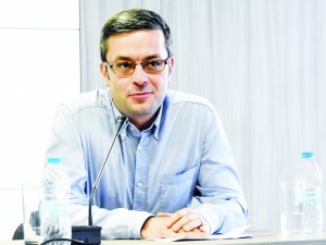 Тома Биков, депутат от ГЕРБ: 3 години бях актьор, исках да съм новият Стоичков
 