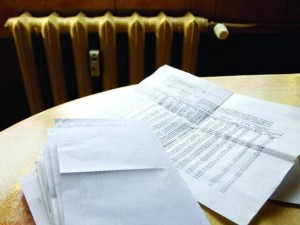 Хвърляме 40% от доходите си за сметки