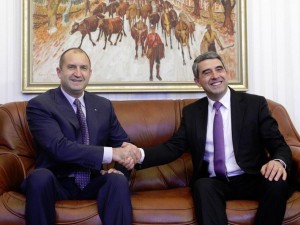 Радев е по-опасен от Плевнелиев