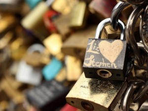 Отключете късмета си с катинар
 
