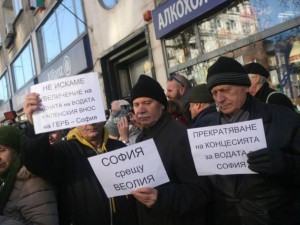 Пак вдигат цената на водата – защо мълчим?
 
