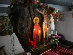 Жив камък край София мори тумори