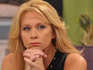 Прокоба в семейството на Нана
 
 