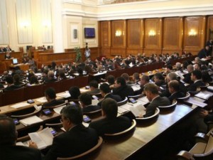 Докога ще търпим хрантутниците в парламента
 
 