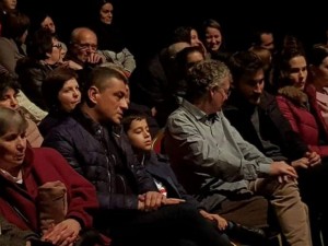Краси Янков мръзне в театъра