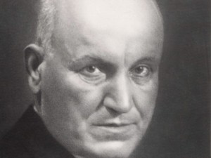 100 бона за възстановяване дома на Лилиев