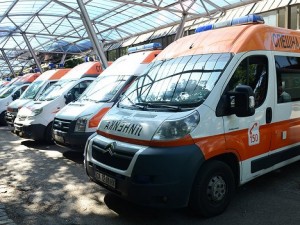 Викаме линейка, пращат ни на такси