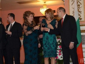 Деси Радева - пази, боже, сляпо да прогледа!