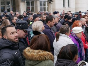 Да защитим доктора, застрелял крадец в Пловдив
 