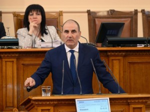Цветан Цветанов го дрогират с антируски „новичок”