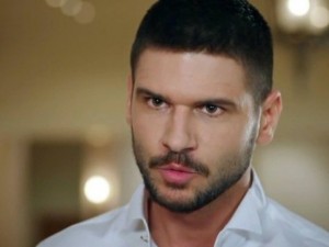Ийт от „Сега и завинаги“ се потроши в катастрофа