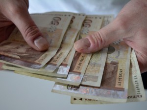 610 лв. минимална заплата до 2 години