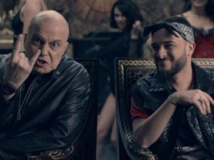 Как Слави Трифонов „шъ подмокря“ нацията?