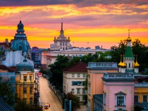 С 52 лева в София си цар