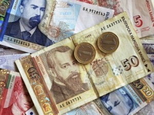 Богатите взимат 8 пъти повече от бедните