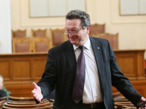 Таско Ерменков, депутат от ПГ „БСП за България“: Атакуват ме, за да замажат присъдата по делото „Йончева-Борисов“