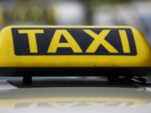 Такситата поскъпват с лев