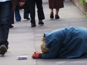 Глобяват просяци