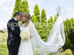 Деси Банова стана г-жа Плевнелиева на тайна церемония