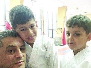 Депутатът Краси Янков тръгна на таекуондо
 