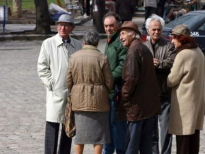 Ало, ГЕРБ, какво да си купя с 14 лв. върху пенсията