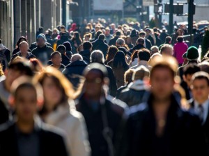 Висшистите вземат два пъти по-малко от трактористите