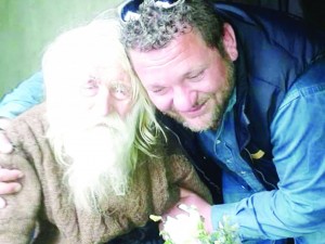 Дядо Добри измолил дете за кръщелника си
 