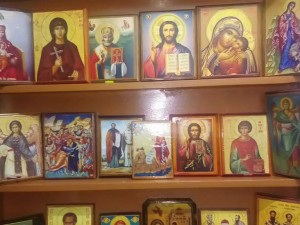 Всяка втора чудотворна икона у нас – менте
