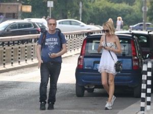 Краси Радков чака бебе
 