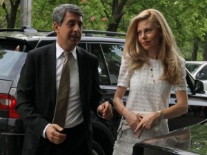 Новата г-жа Плевнелиева замразява стволови клетки в Швейцария
 