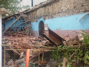 Пенсионери гладуват, за да спасят църква