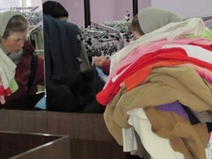Харчим по 350 лв. за дрехи втора употреба
