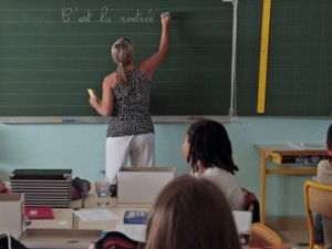 Търсят 4000 учители преди първия звънец