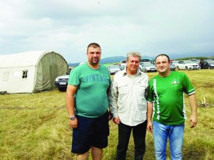 Първанов ловува лисици