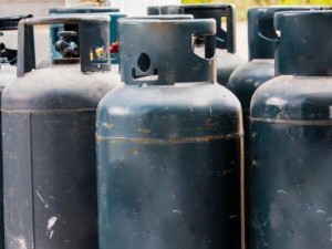 Газови бутилки цъкат като бомби