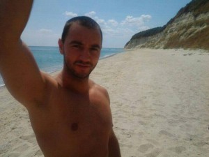 Изнудват Хекимян с голи снимки